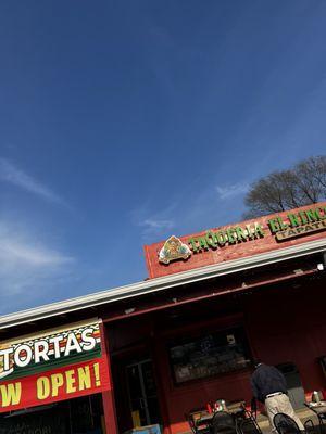 Outdoor view of the restaurant