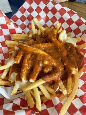 Chili cheese fries