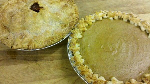 Homemade Apple and Pumpkin Pies