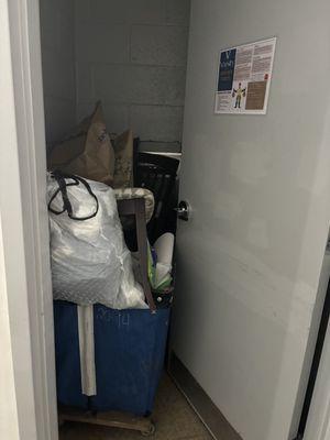 Trash room doesn't have functional shoot, but does have bin