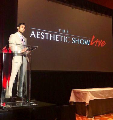 Dr. Nima presenting at The Aesthetic Show Live 2018.