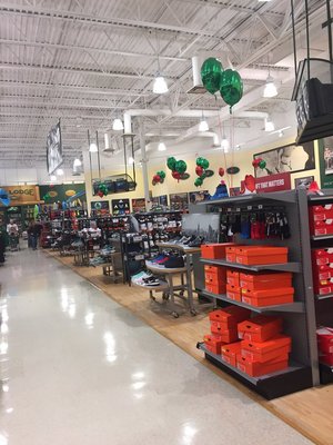 Dick's Sporting Goods of North Attleborough -- 1360 South Washington Street / Route 1, North Attleborough       Interior