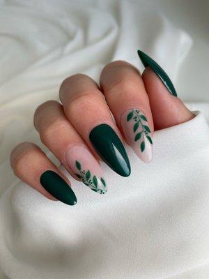 This is what I asked for, but said I wanted it shorter same shape and design  It's short almond shape nails  Color 4 leaf clover