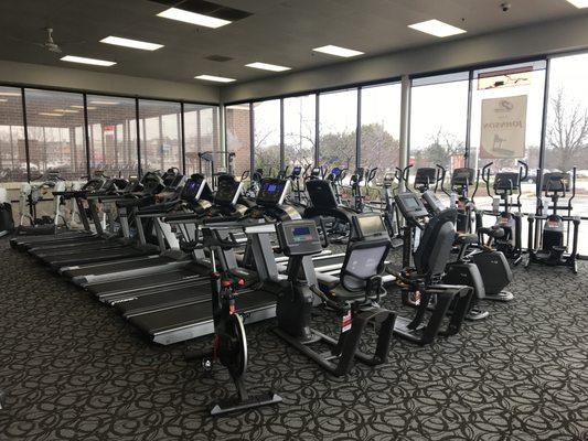 Treadmills, Bikes, Ellipticals at Schaumburg, IL