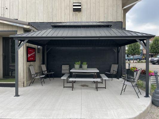 Back patio dining.