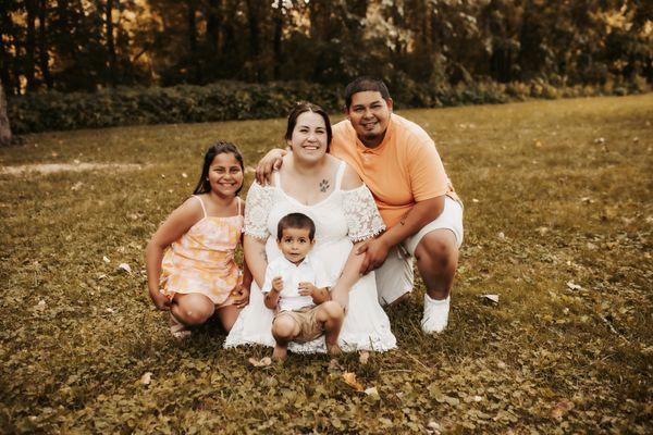 What an absolutely beautiful family shot