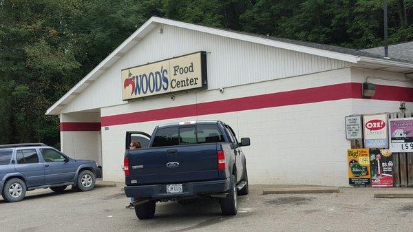 Woods Food Center