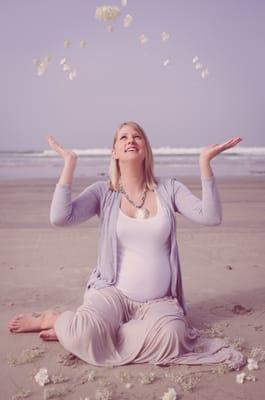 Las Vegas Maternity Photography by Ashley Marie