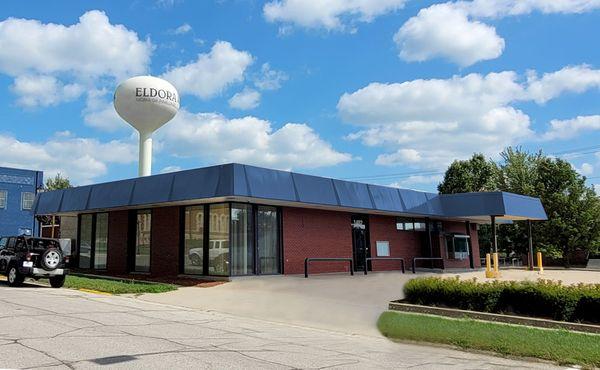 Exterior photo of MEMBERS1st Community Credit Union in Eldora, Iowa