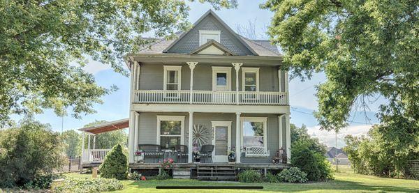 Beautifully renovated early 1900s home located in Fruitland, ID.