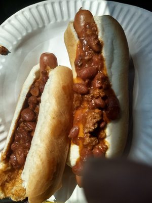 Chili dogs