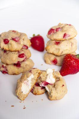 Strawberry Cheesecake Cookies