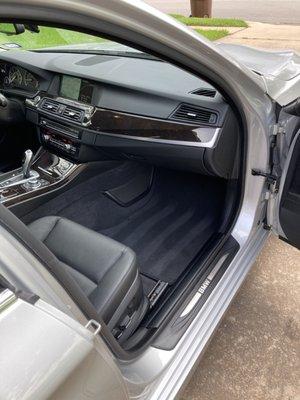 Checkout those lines with this interior detail