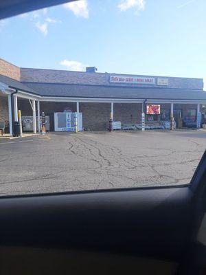 this is a pic of store in north prarie wi