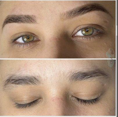 Eyebrows design with tint.