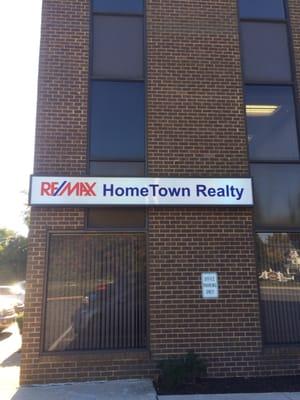 RE/MAX HomeTown