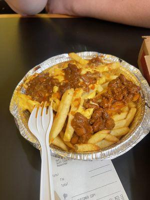 Gross chili cheese fries