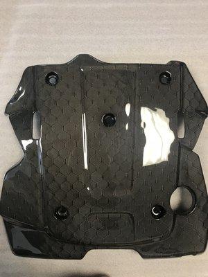 G37 honeycomb engine cover