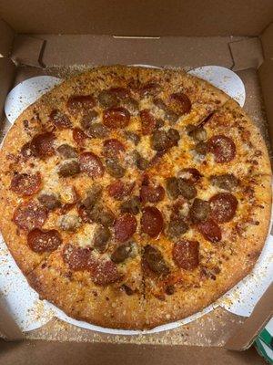 Sausage and pepperoni garlic butter crust, romosean crust topper