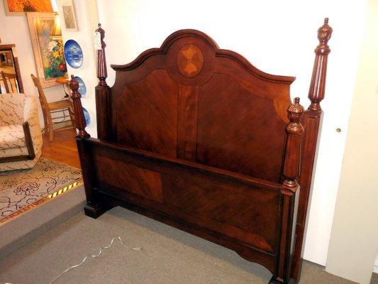 QUEEN MAHOGANY WOOD INLAY POSTER BED HEAD FOOT AND RAILS $499.00