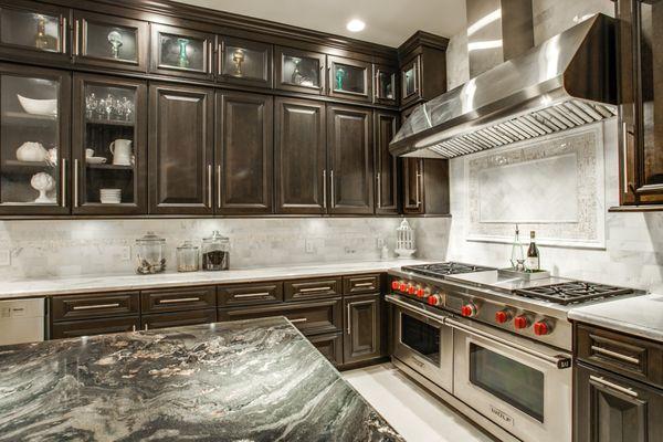 Kitchen cabinets, appliances and counter