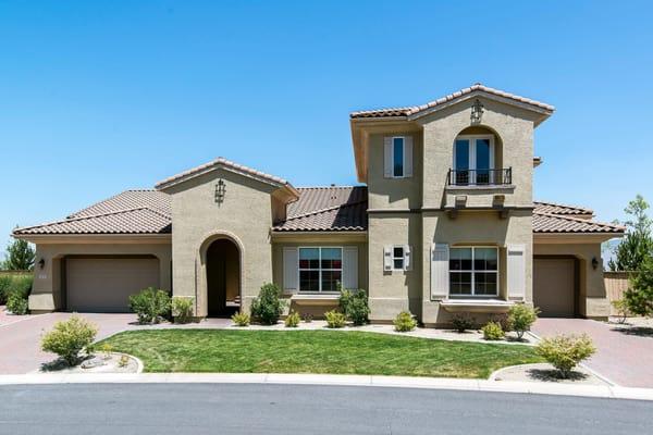 Breathtaking city, mountain & valley views! The open floor plan impresses with hardwood & Travertine floors, soaring ceilings...