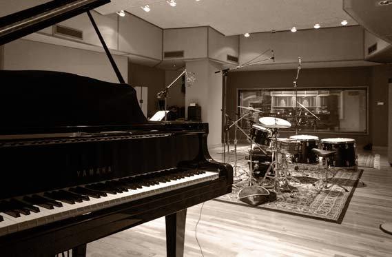 Our largest live room, Studio A is over 1,000 sqft of tuned space.