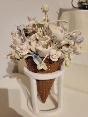 Holiday Art Market - Ceramic Bouquet