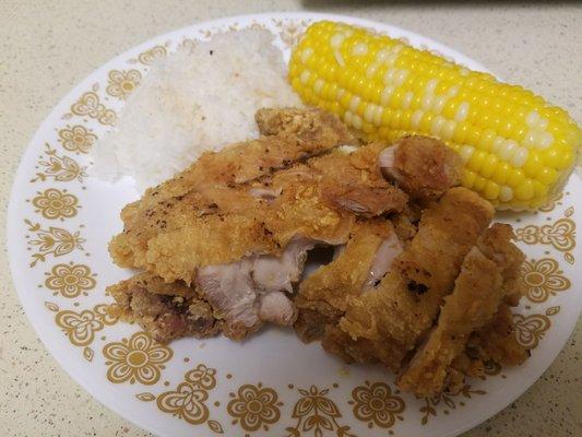 FRIED BONELESS CHICKEN LEG w/SEASONED RICE & CORN