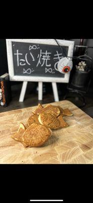 Japanese Fish shaped waffles filled with chocolate (taiyaki)