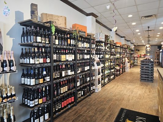 Wide selection from boutique winesto main street brands



#winestore #liquorstore #liquorstorenearme #wine