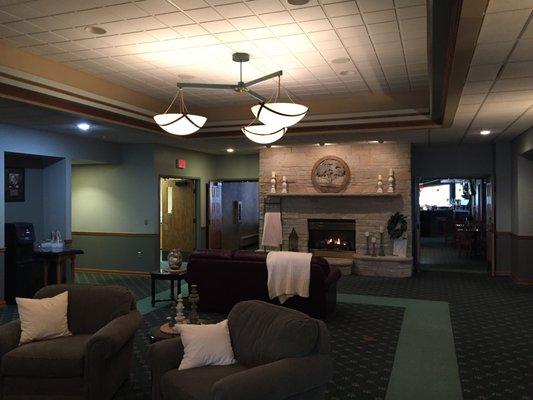 Ridgeway Country Club main lobby and clubhouse waiting area