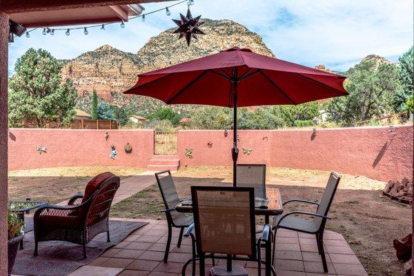 Downstairs patio and table for enjoying the red rock views.