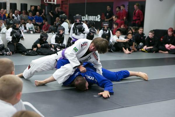 Brazilian Jiu Jitsu for men, women and kids.