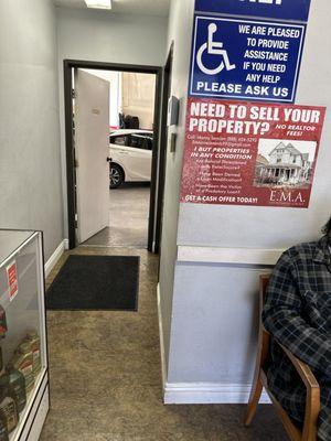 9:15 a.m Arrived at JJ's for a smog check and it's currently 9:23 a.m. and haven't heard a thing about servicing my car just yet.