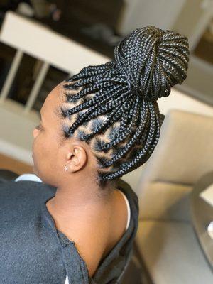 Medium Knotless Braids