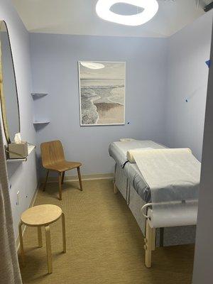 WTHN Williamsburg acupunture treatment room