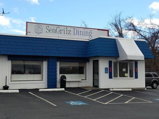 SeaGrilz Dining