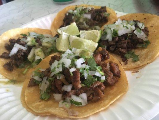 took a pic of the tacos de asada my favorite