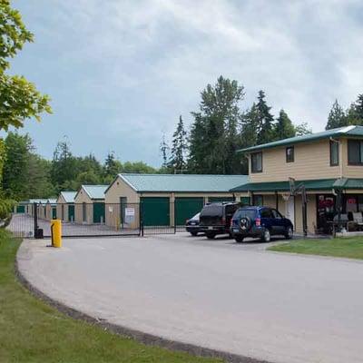 Centrally located in South Kitsap, Long Lake Storage in Port Orchard provides easy drive-up access to all units for large trucks