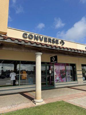 Converse Store