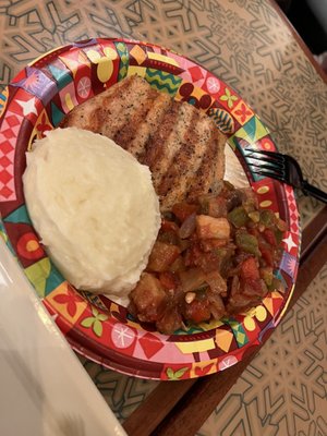 Salmon with mashed potatoes and veggies