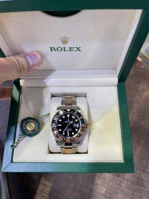 Are you looking for an original preowned Rolex watch? We help you to find it! Call us for more information: 786-592-5252