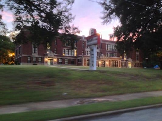 2014-08-07; Rozelle Elementary School on Election Day, Memphis TN