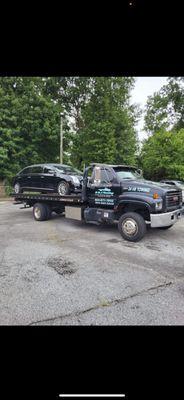 B & J Towing