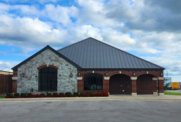 Exterior of Diamond Federal Credit Union