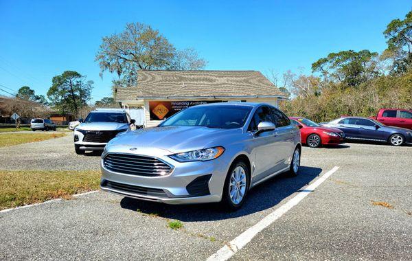 2020 Ford Fusion SE