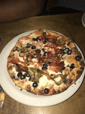 The veggie pizza.