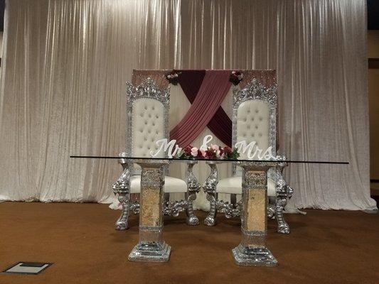 Wedding Design with your budget in mind! Get the look for less call Platinum Taste !