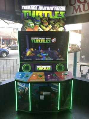 Awesome turtles game at a pizza place!